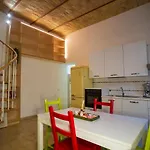 [Colosseo-Termini 5 ✶✶✶✶] Elegante Appartamento